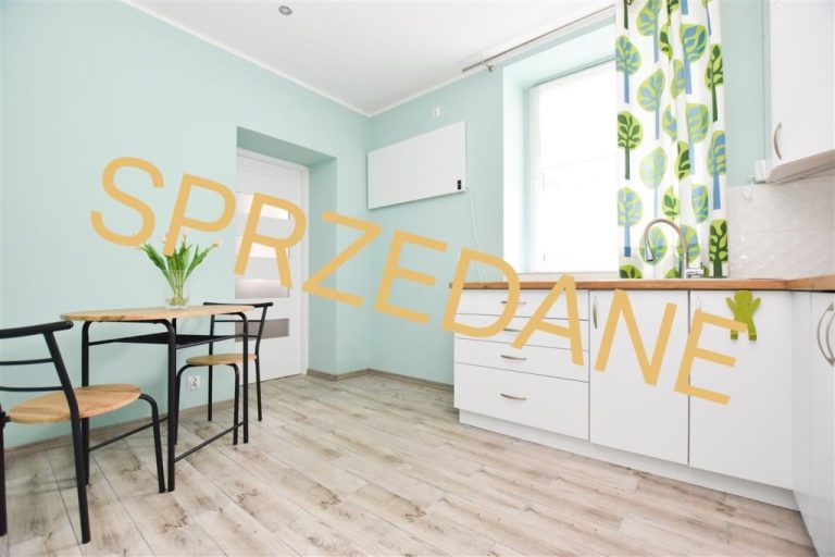 Przestronna kawalerka gotowa do zamieszkania!