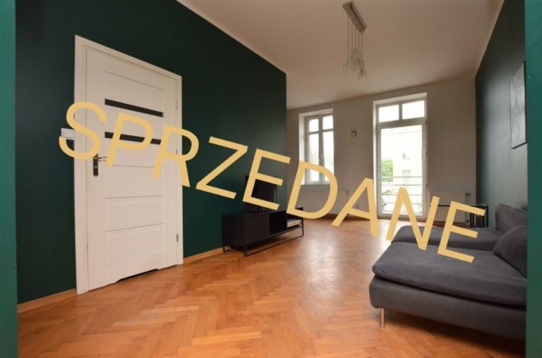 Dwupokojowe mieszkanie z balkonem – Pogoń!