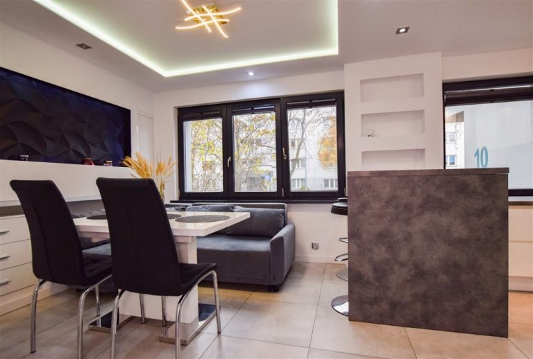 Dwupokojowe mieszkanie do wejścia – po remoncie!