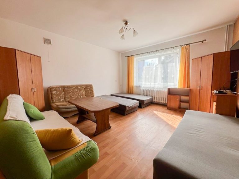 Mieszkanie pracownicze z garażem !