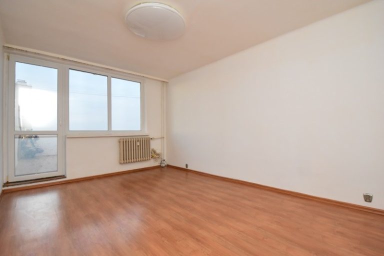 Dwupokojowe, funkcjonalne mieszkanie, Hallera