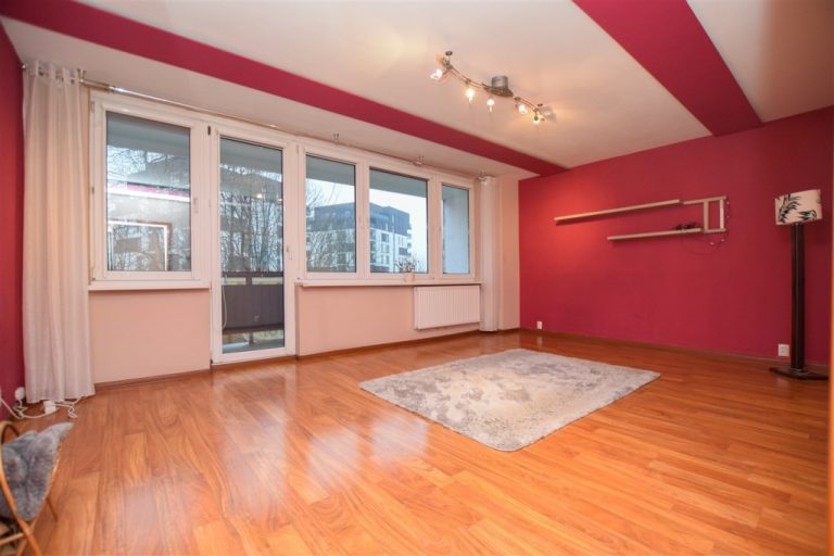 Słoneczne, trzypokojowe mieszkanie z balkonem!