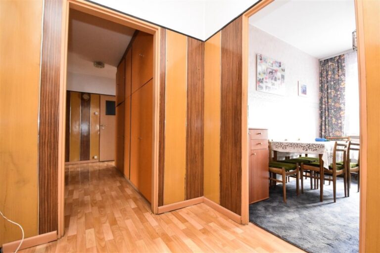 Mieszkanie na sprzedaż – 73 m², 4 pokoje