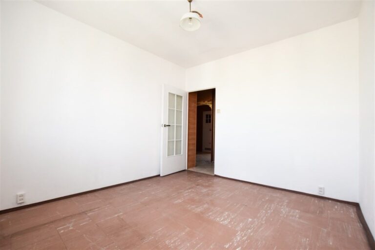 Mieszkanie na sprzedaż – 76 m², 4 pokoje