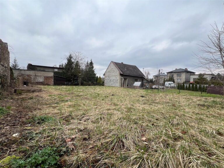 Dzialka na sprzedaż – 469 m²