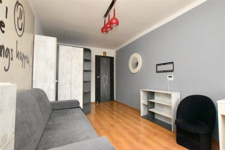 Mieszkanie na sprzedaż – 76.5000 m², 3 pokoje