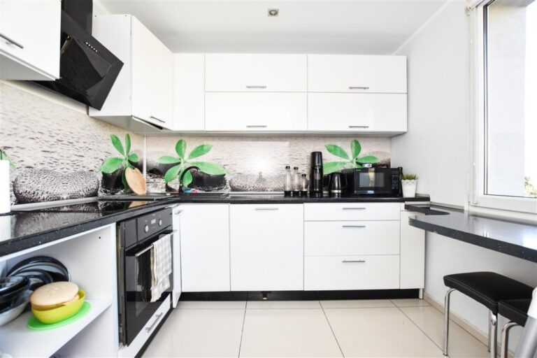 Mieszkanie na sprzedaż – 62 m², 3 pokoje