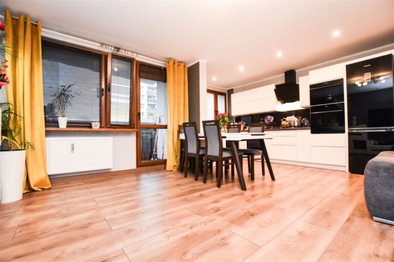 Mieszkanie na sprzedaż – 63 m², 3 pokoje