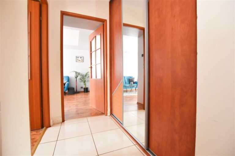 Mieszkanie na sprzedaż – 64.1400 m², 3 pokoje