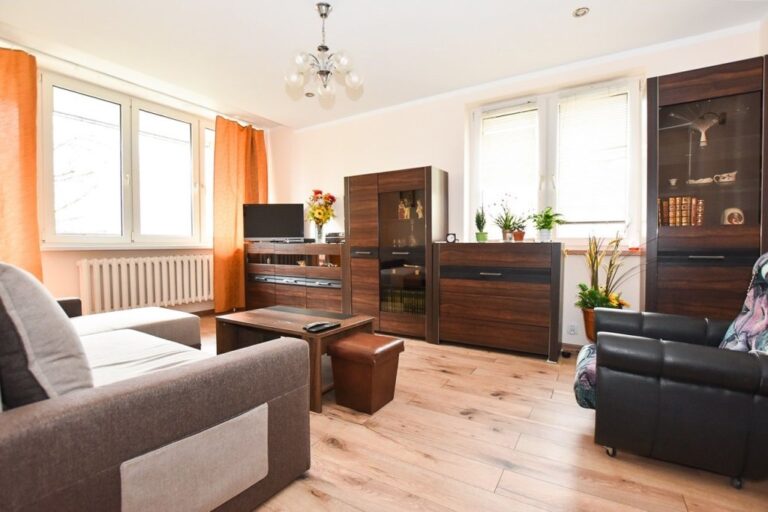 Mieszkanie na sprzedaż – 58 m², 3 pokoje