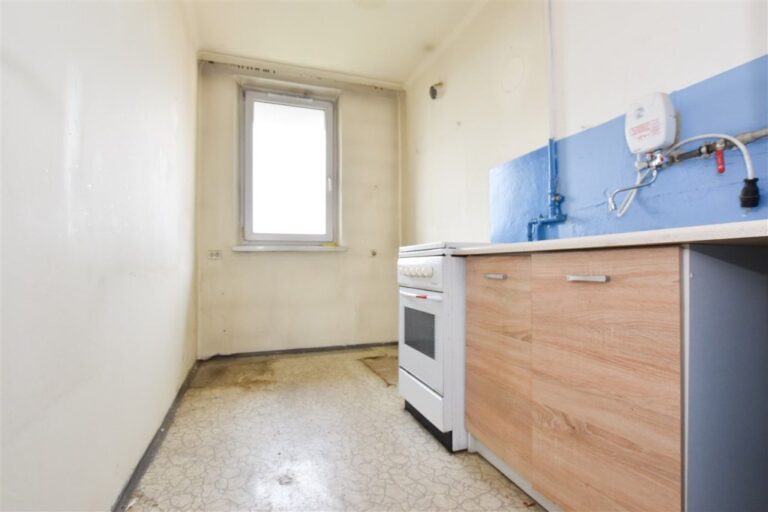 Mieszkanie na sprzedaż – 50 m², 3 pokoje