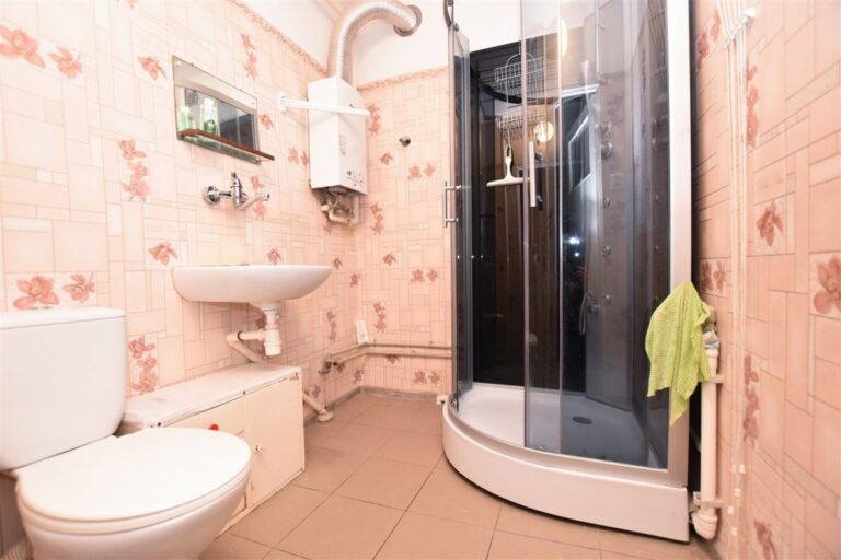 Mieszkanie na sprzedaż – 45 m², 3 pokoje