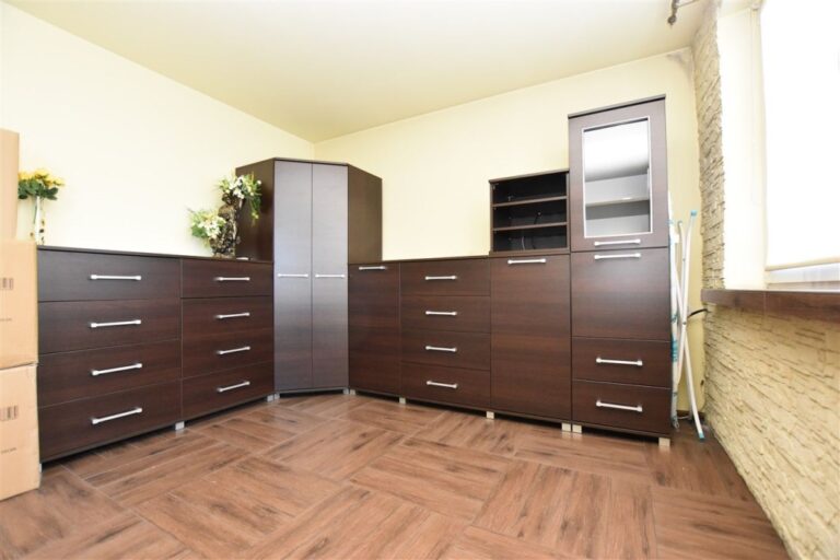 Mieszkanie na sprzedaż – 59.2000 m², 3 pokoje