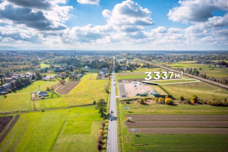 Dzialka na sprzedaż – 3341 m²