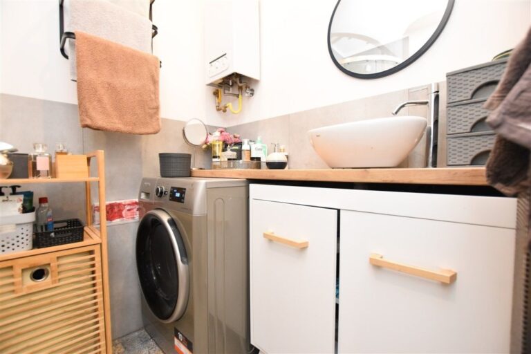 Mieszkanie na sprzedaż – 48 m², 2 pokoje