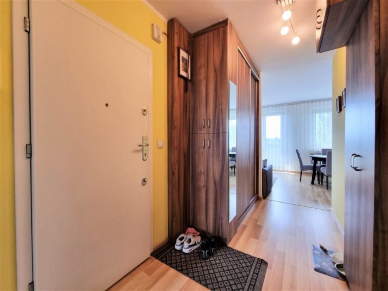 Mieszkanie na sprzedaż – 58 m², 3 pokoje