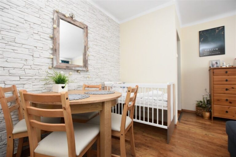 Mieszkanie na sprzedaż – 49 m², 2 pokoje