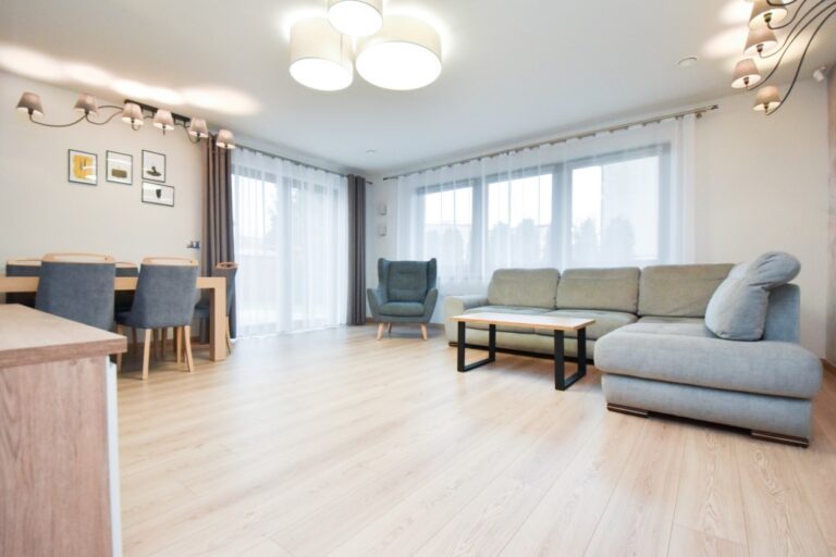 Dom na sprzedaż – 329.4100 m², 5 pokoi