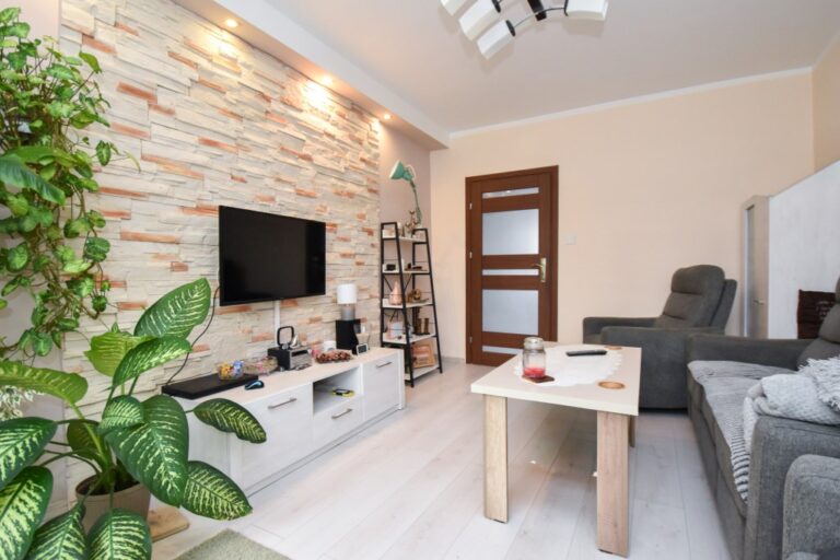 Mieszkanie na sprzedaż – 67 m², 3 pokoje