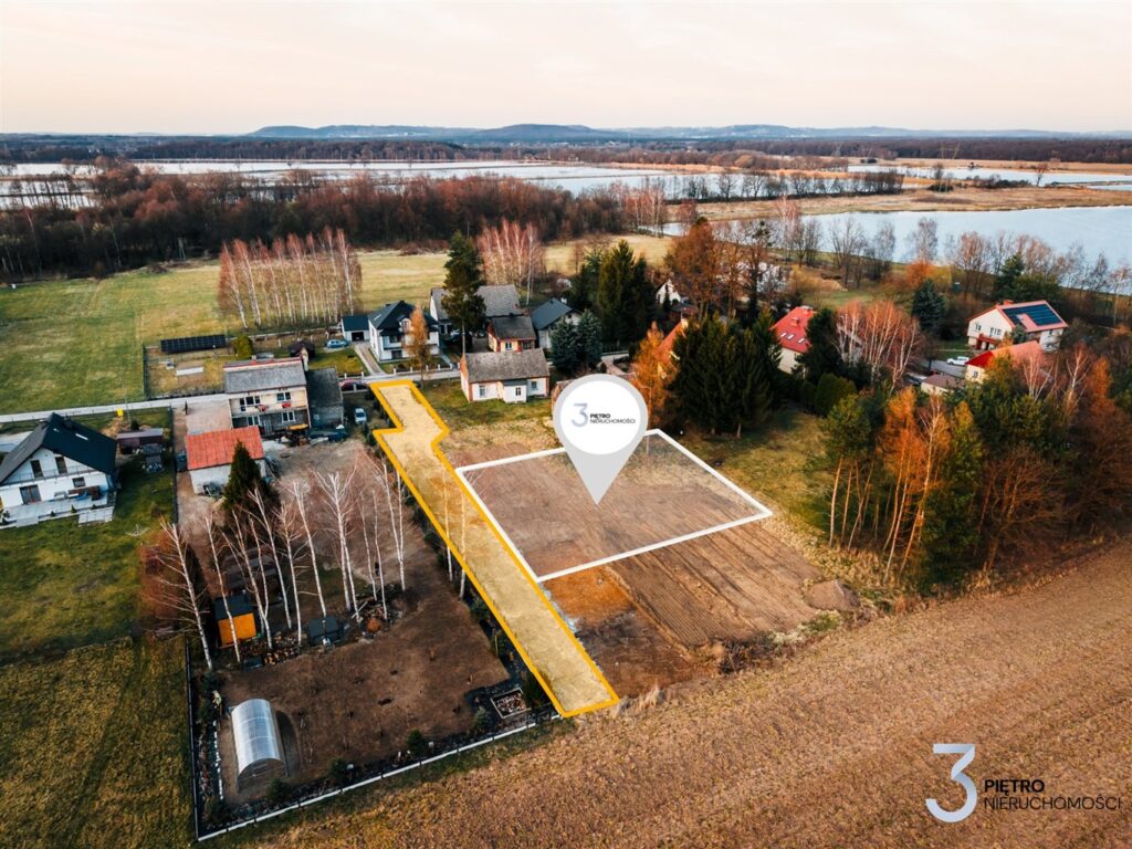 Działka budowlana w pobliżu stawów!