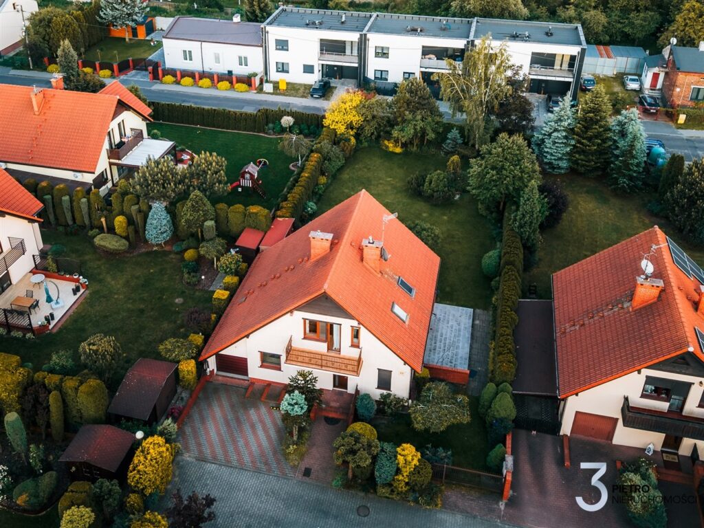 Dom jednorodzinny na zamkniętym osiedlu! TOP