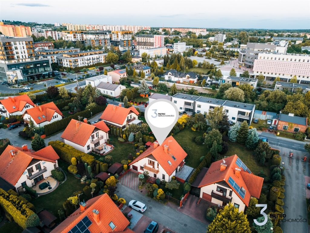 Dom jednorodzinny na zamkniętym osiedlu! TOP