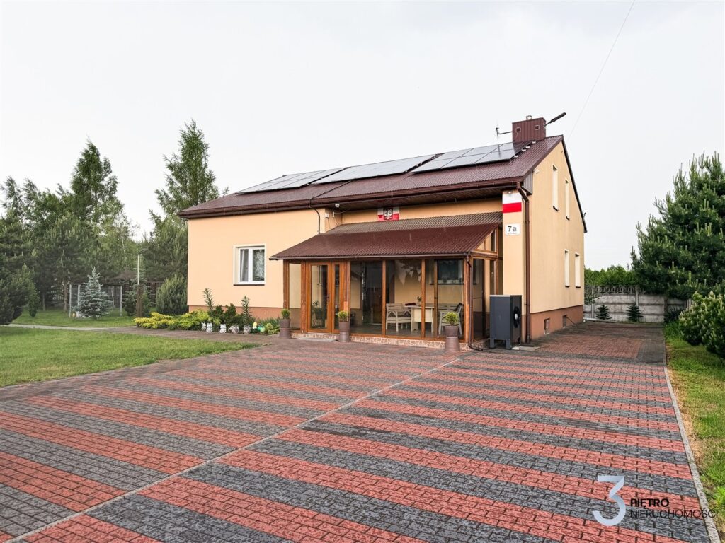 Dom z fotowoltaiką, pompą ciepła i wielką działką!
