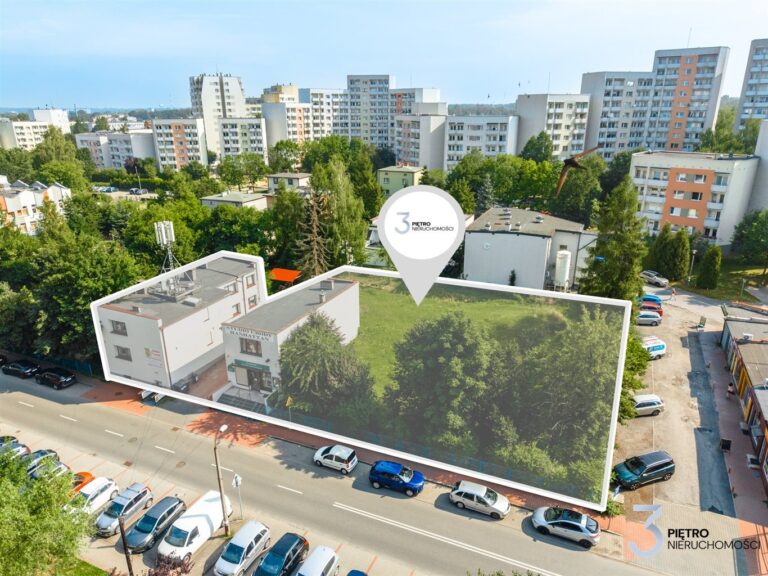 Działka z lokalami usługowymi ! Inwestycja